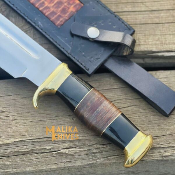 Crocodile Dundee Knife - A rugged and versatile knife with a stainless steel blade, ergonomic handle, and custom leather sheath. Perfect for outdoor adventures, survival situations, and everyday tasks.