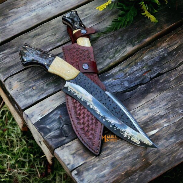 Hunting Bowie knife