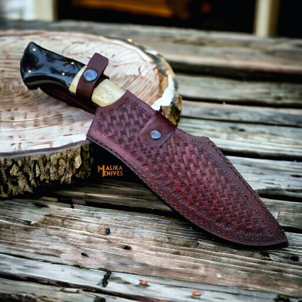 Hunting Bowie knife