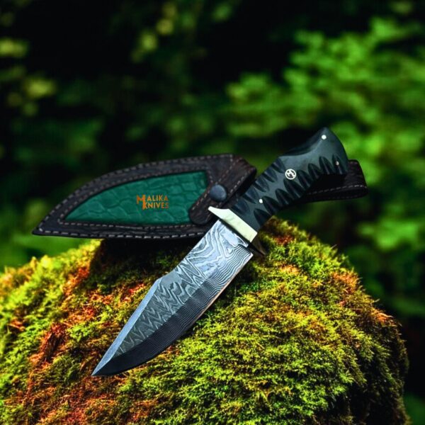 Stainless Steel Damascus Blade Handmade Hunting Bowie Knife with a G10 green handle, brass guard, and custom leather sheath. Perfect for collectors and outdoor enthusiasts