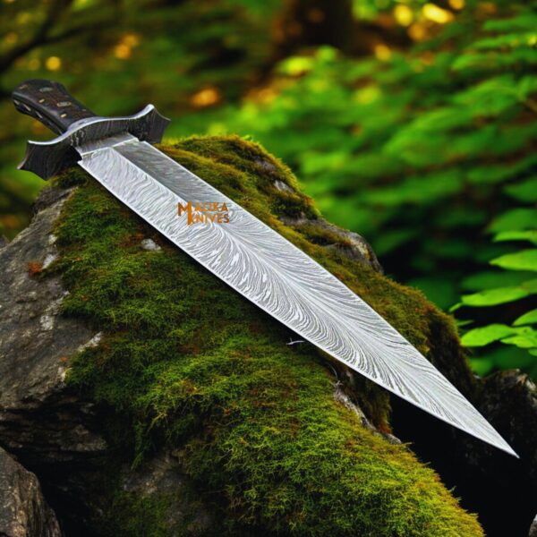 Damascus Feather pattern bowie knife